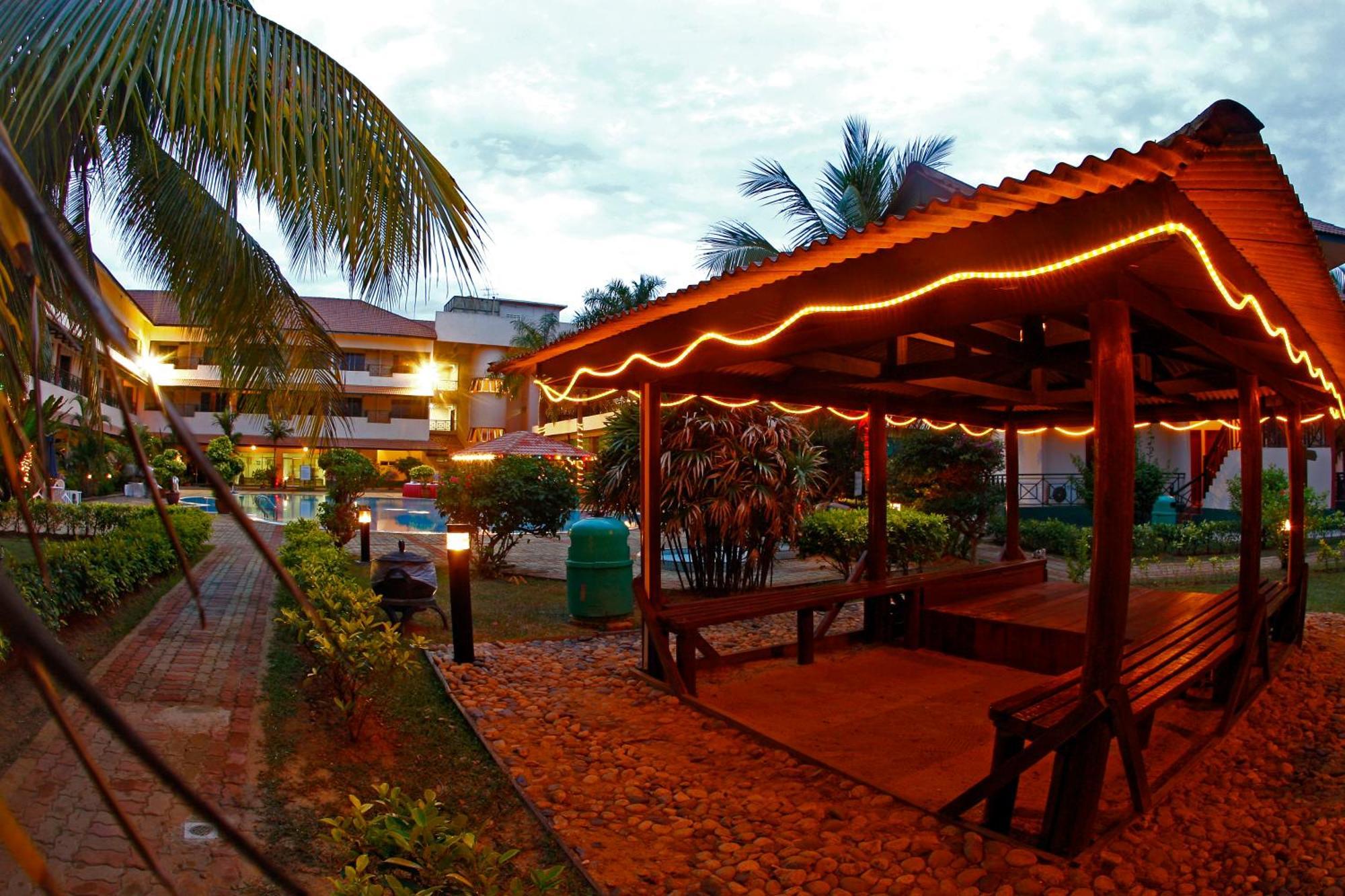 Отель The Qamar Paka, Terengganu Экстерьер фото