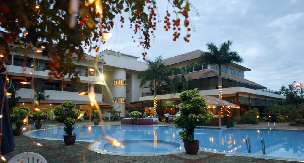 Отель The Qamar Paka, Terengganu Экстерьер фото